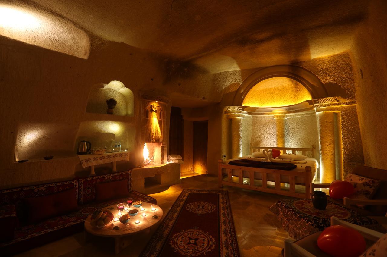 Abu Hayat Cave Suites Ortahisar Exterior photo