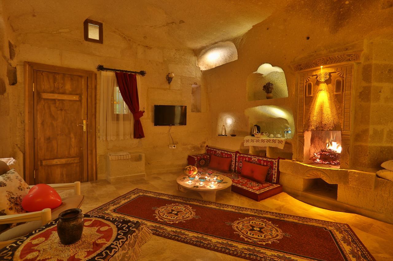 Abu Hayat Cave Suites Ortahisar Exterior photo