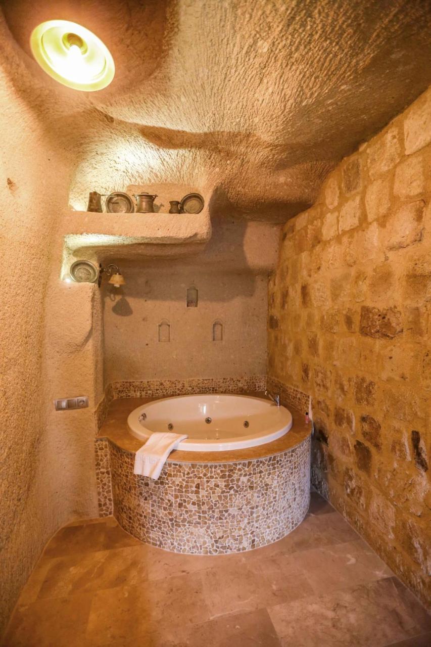 Abu Hayat Cave Suites Ortahisar Exterior photo