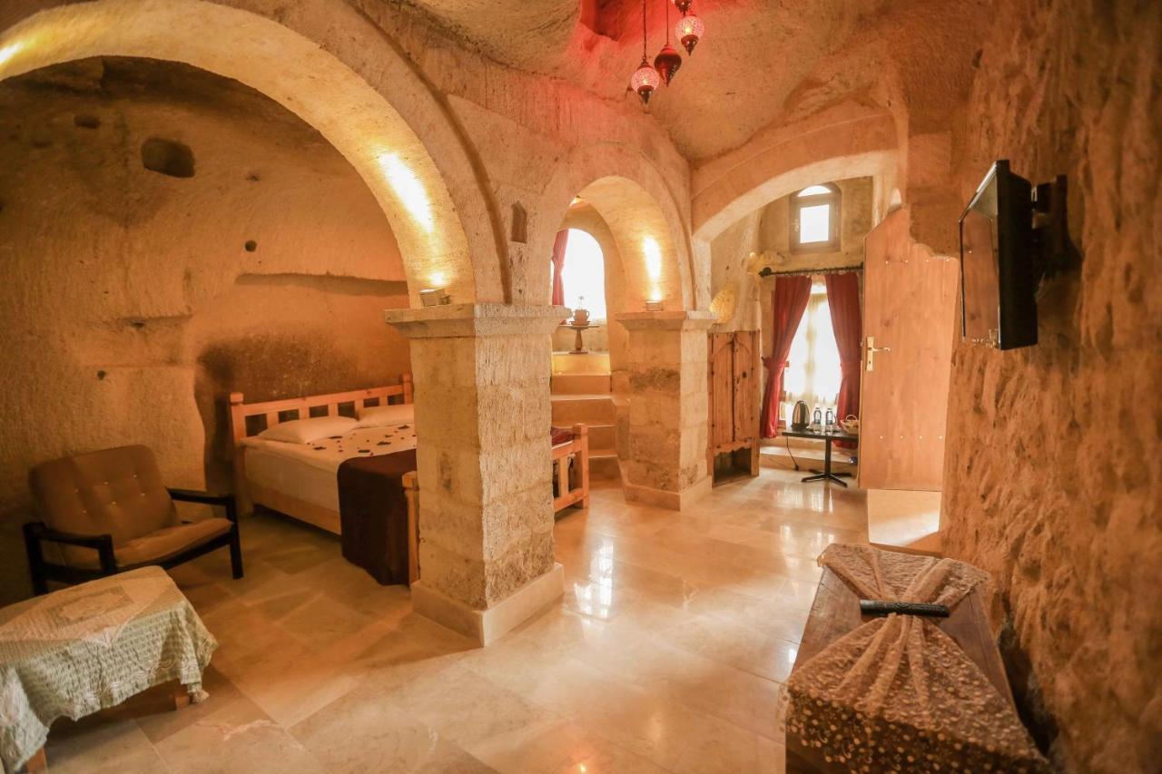 Abu Hayat Cave Suites Ortahisar Exterior photo